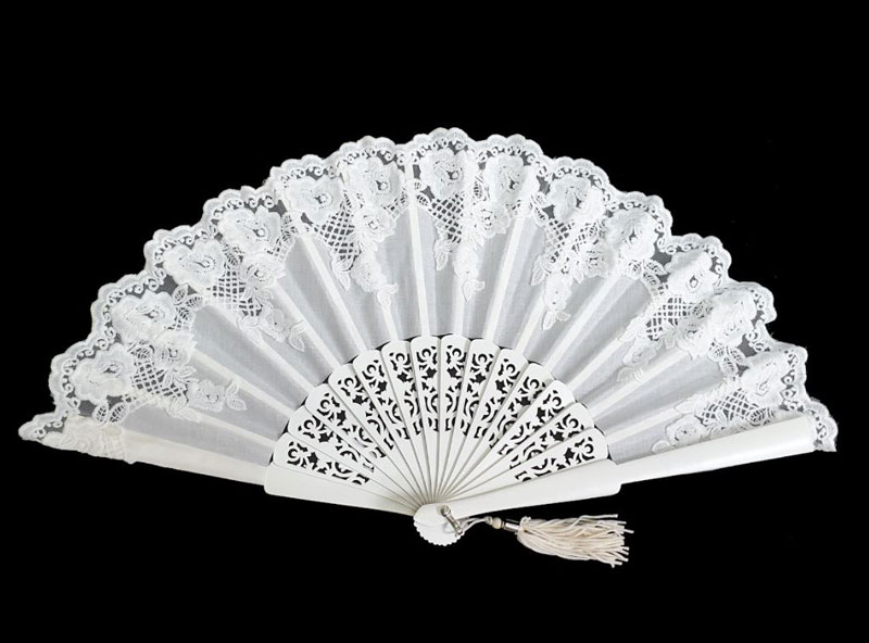 Bridal Tapered Lace Fan. Ref. 1712-1